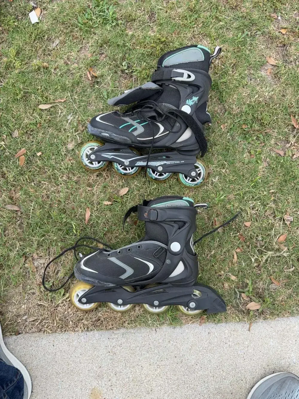 Bladerunner Inline Skates Black Teal Size US 9 - Picture 2 of 4